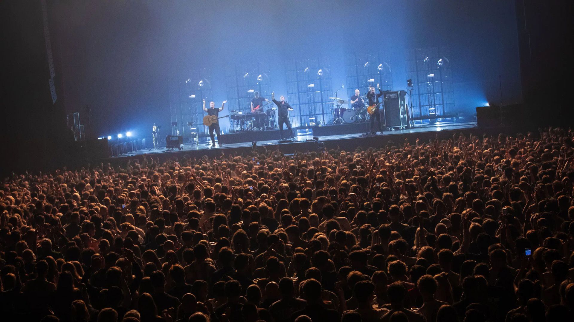 Новий альбом, новий тур, нова аппаратура.