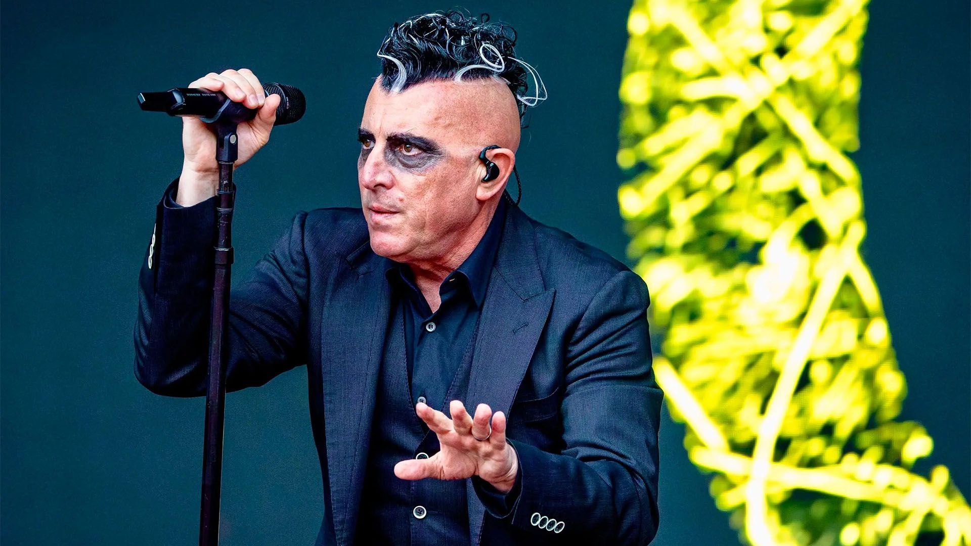 Spectera на концертних турах гуртів Puscifer та A Perfect Circle