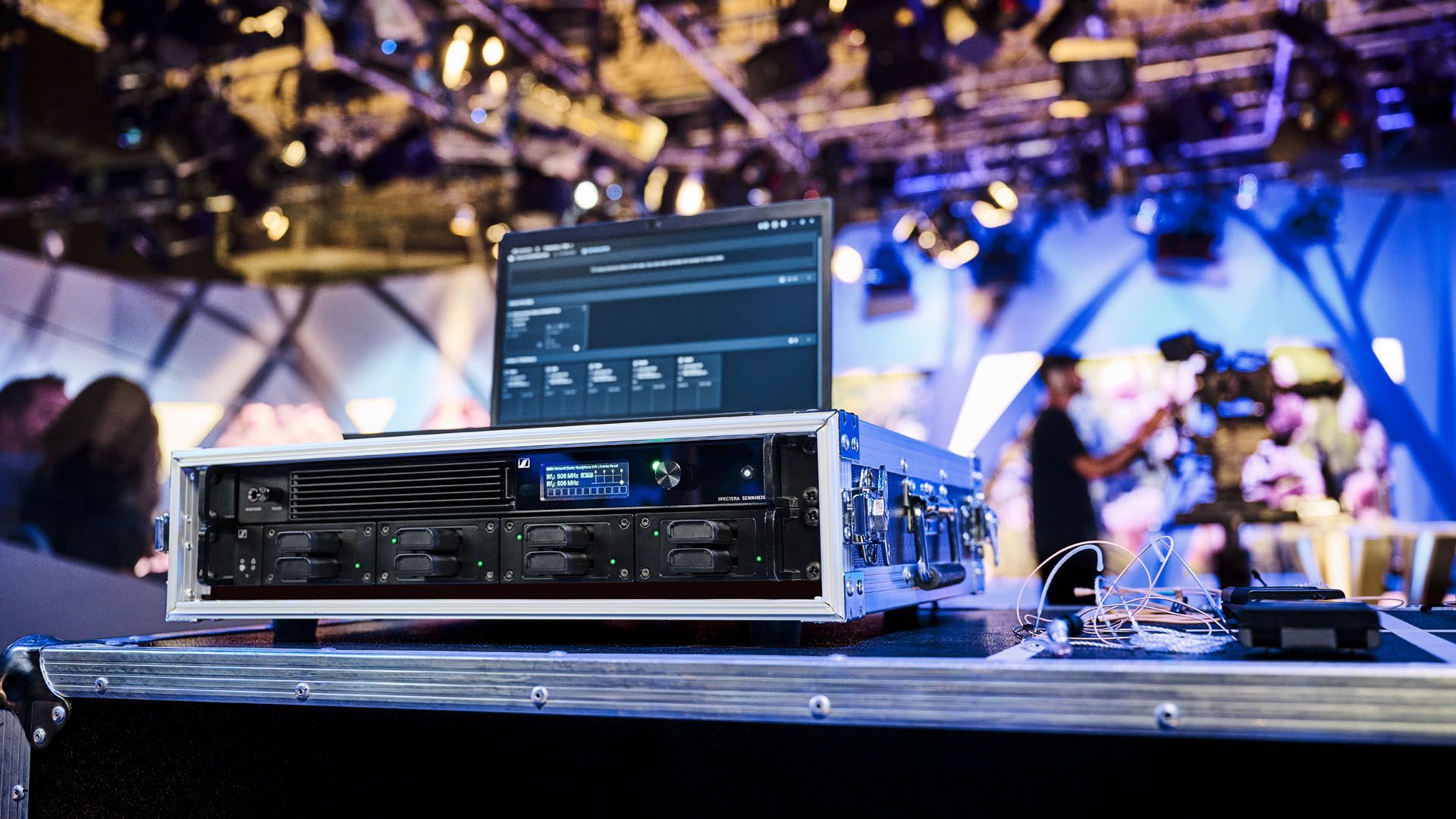 Sennheiser Spectera - перша у світі широкосмугова двоспрямована бездротова екосистема представлена офіційно